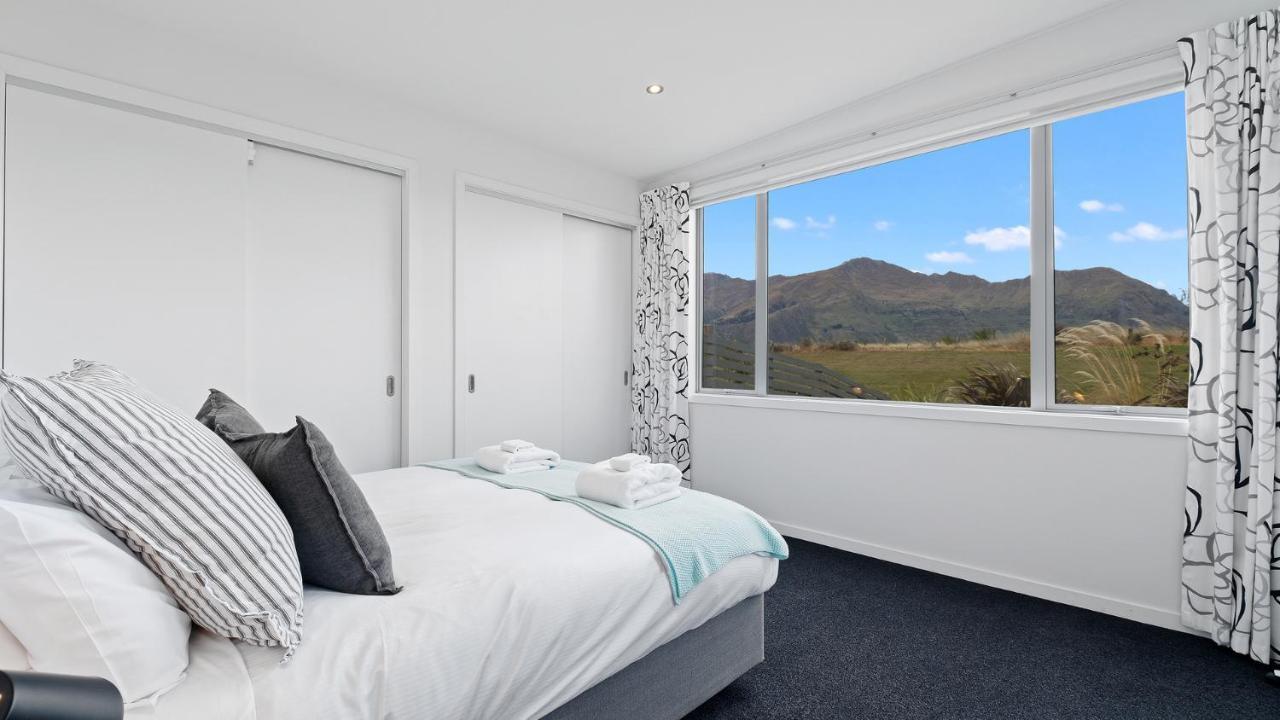 Villa Infinity And Beyond à Wanaka Extérieur photo