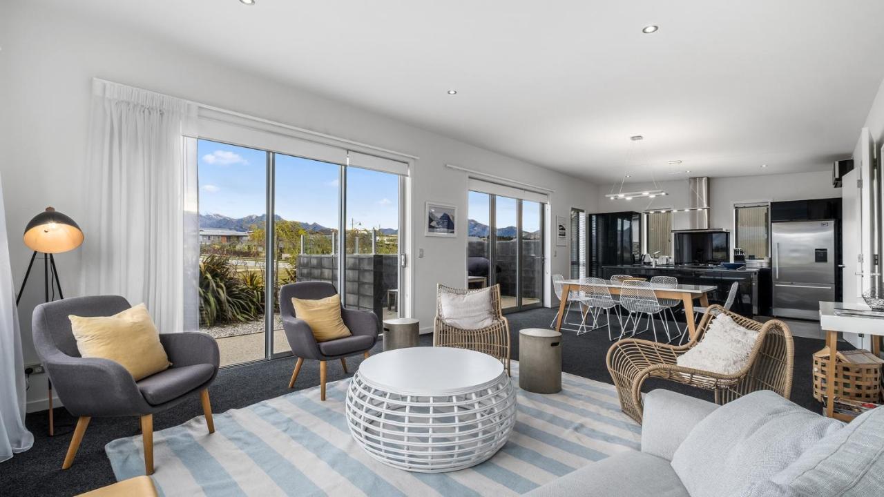 Villa Infinity And Beyond à Wanaka Extérieur photo